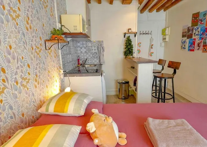 Sunny Studio@temple Apartamento *