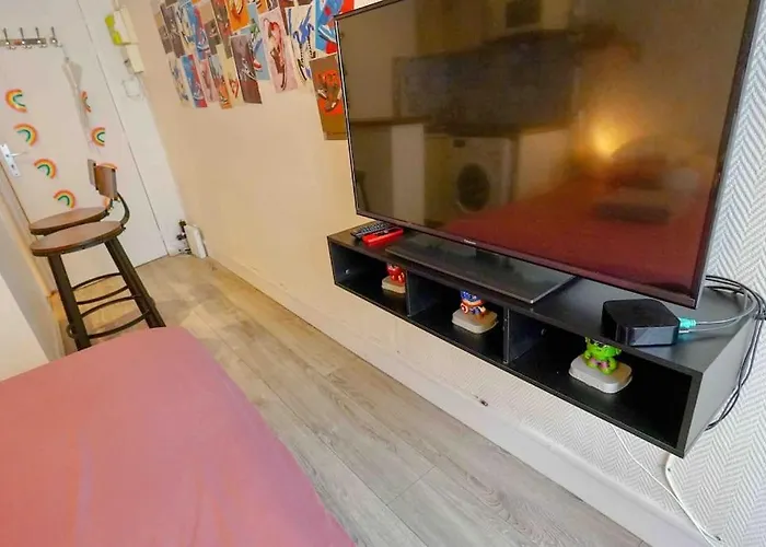 Sunny Studio@temple *