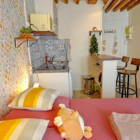 Sunny Studio@temple Apartamento *